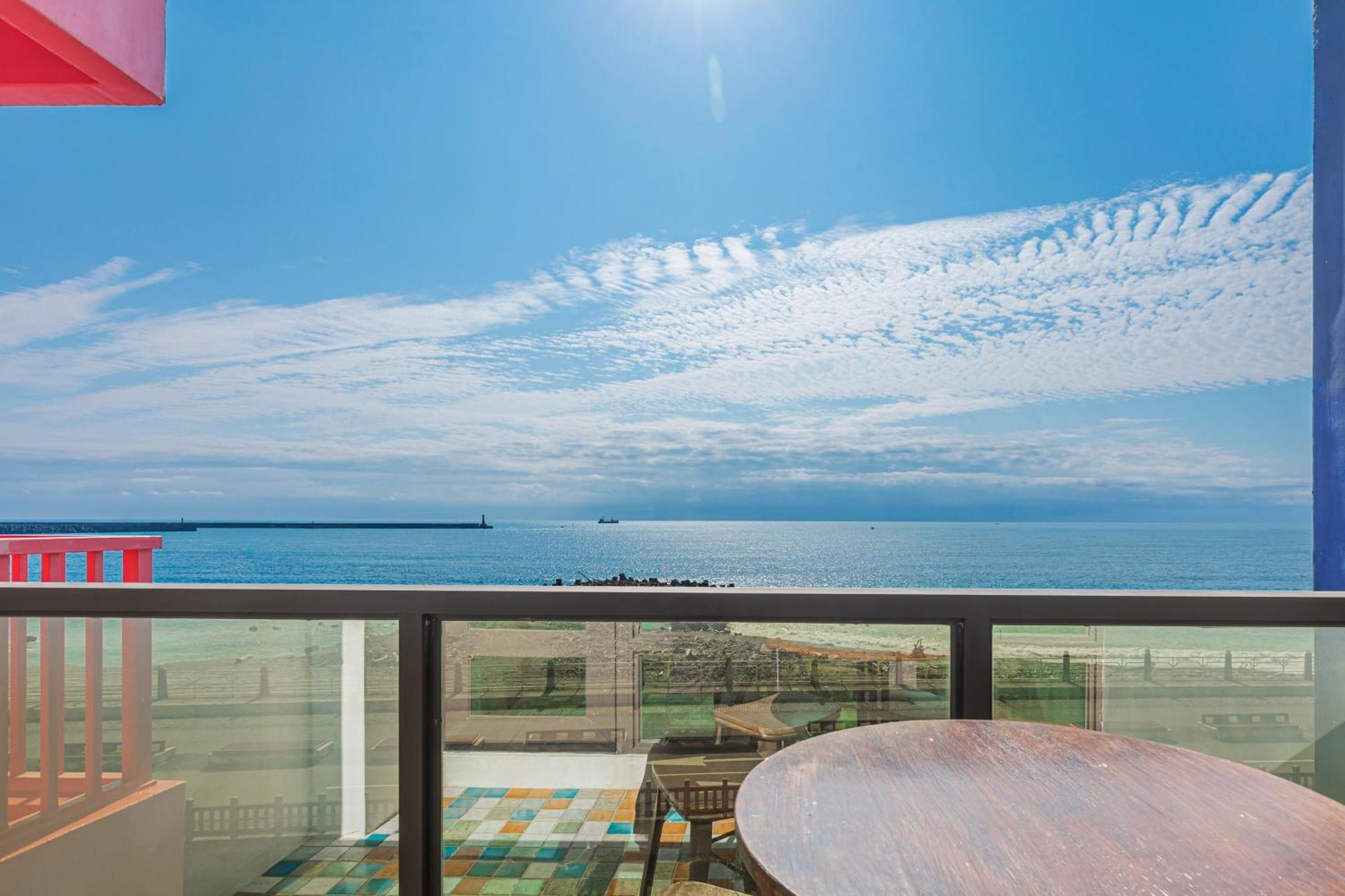 Hualien Unique Smart Stay With Sea View Екстер'єр фото